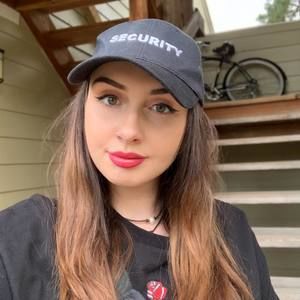 Meet your Posher, Abigail